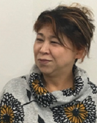 石塚　由美子